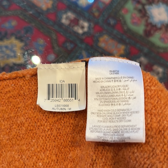 BCBG autumn orange crop sweater - size M - Picture 4 of 4